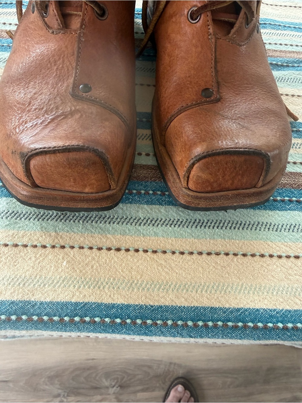 Women's Brown Leather Lace-Up Handmade Cydwoq Ankle Booties - Picture 5 of 7